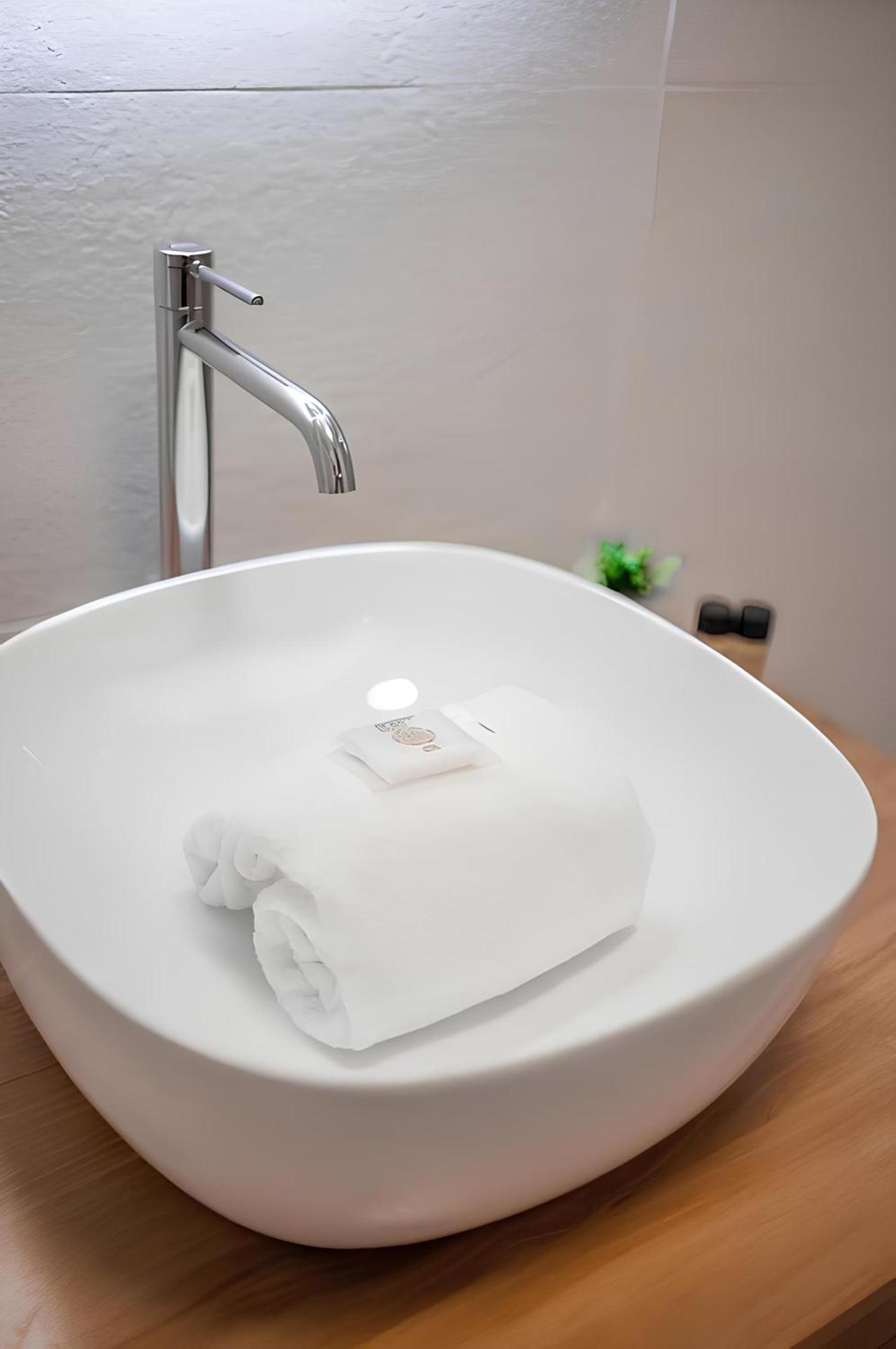 מנטון Cozy Appartement Plein Centre, Proche Gare/Plage מראה חיצוני תמונה