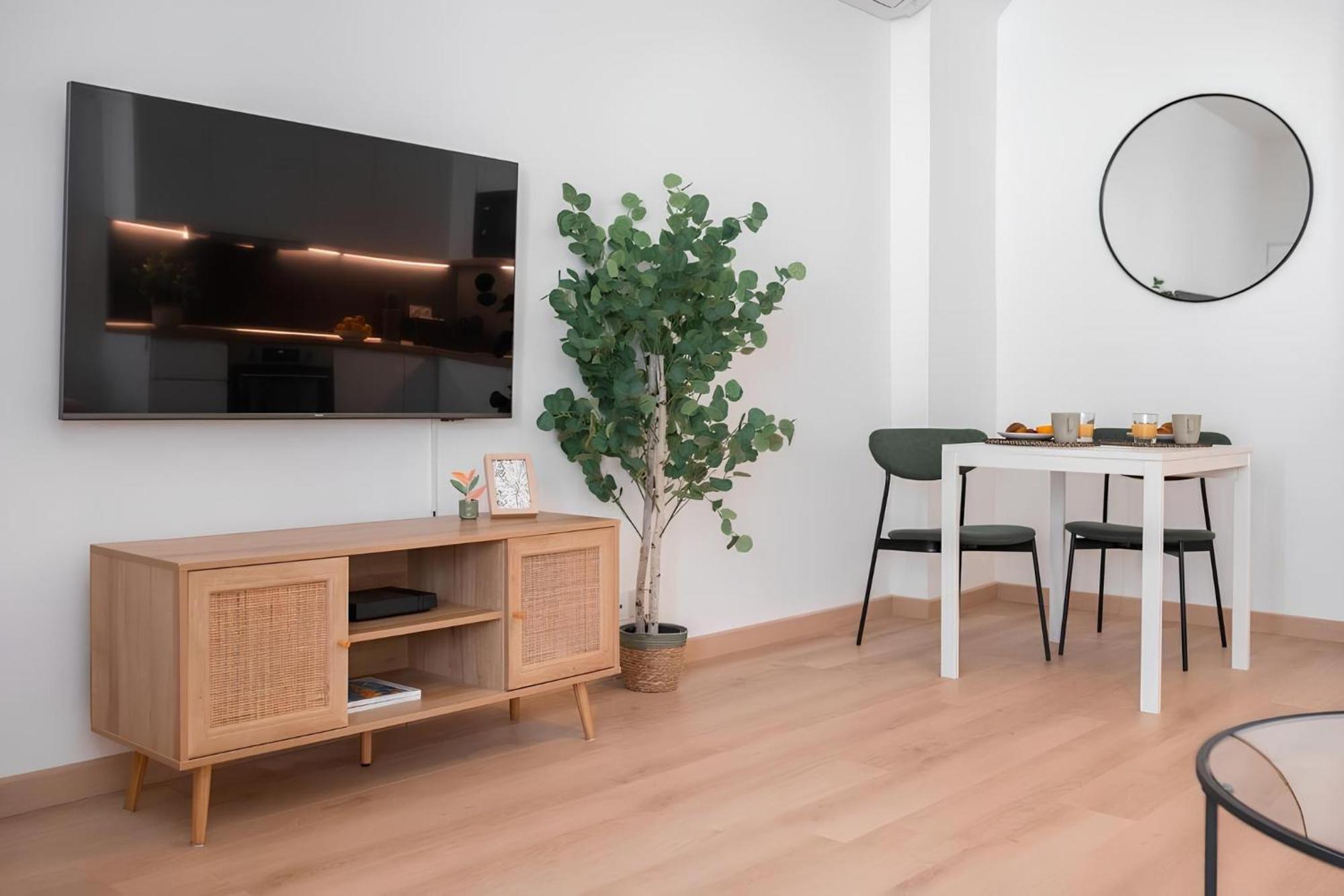 מנטון Cozy Appartement Plein Centre, Proche Gare/Plage מראה חיצוני תמונה